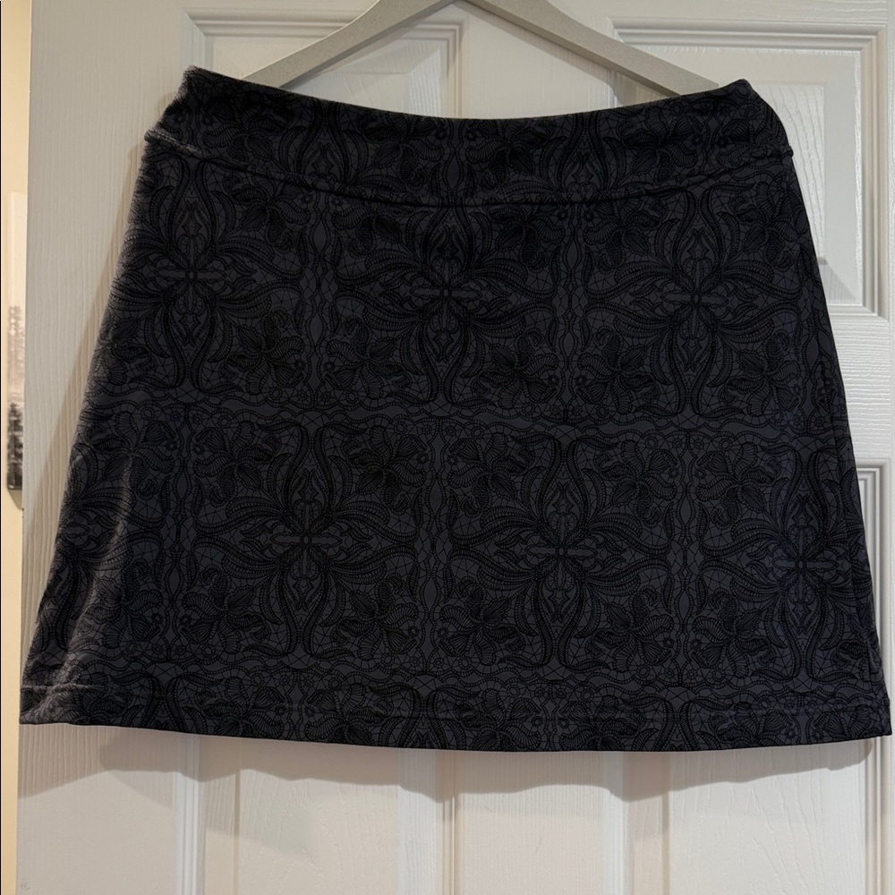 Athleta Black Patterned Skort - image 1